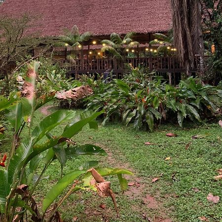 Вилла Tambopata Research Center Экстерьер фото