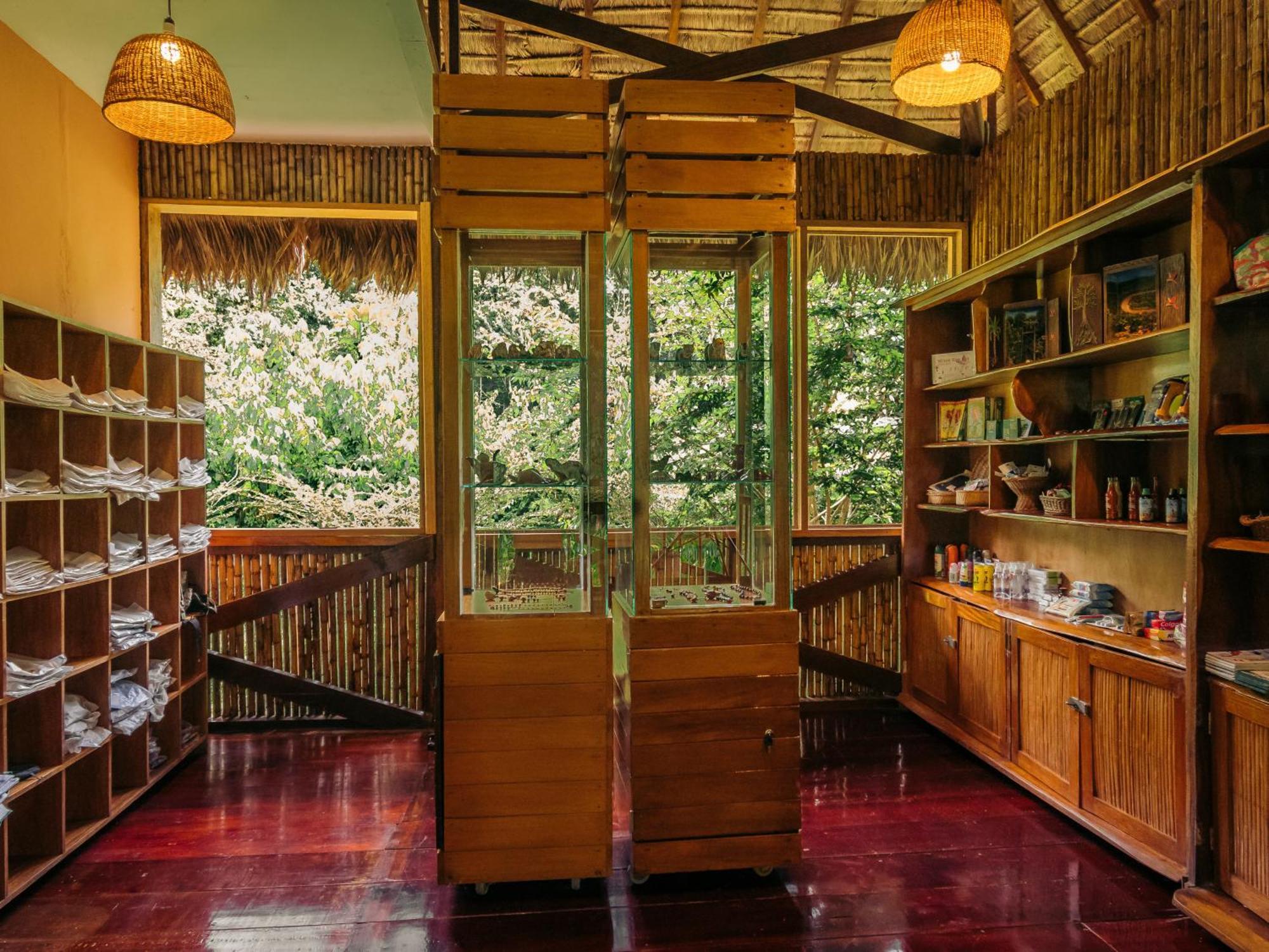 Вилла Tambopata Research Center Экстерьер фото